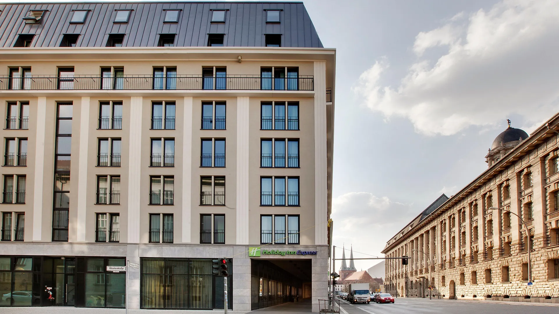 Holiday Inn Express - Berlin - Alexanderplatz By Ihg 3*,